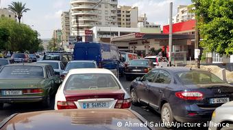 Ουρές σε βενζινάδικο στον Λίβανο