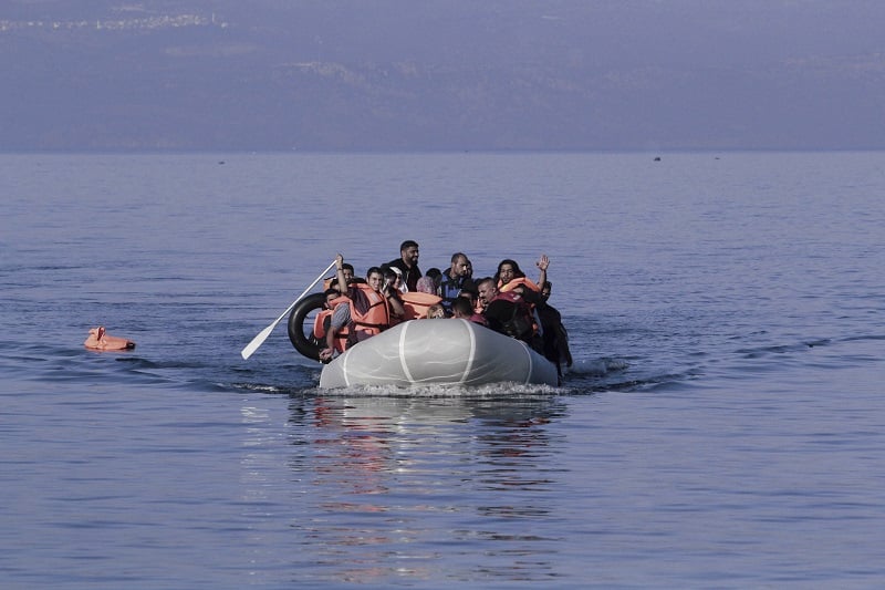 Τραγικό Ναυτικό Περιστατικό στην Κω με Νεκρή Γυναίκα και Διασώσεις Παράτυπων Αλλοδαπών