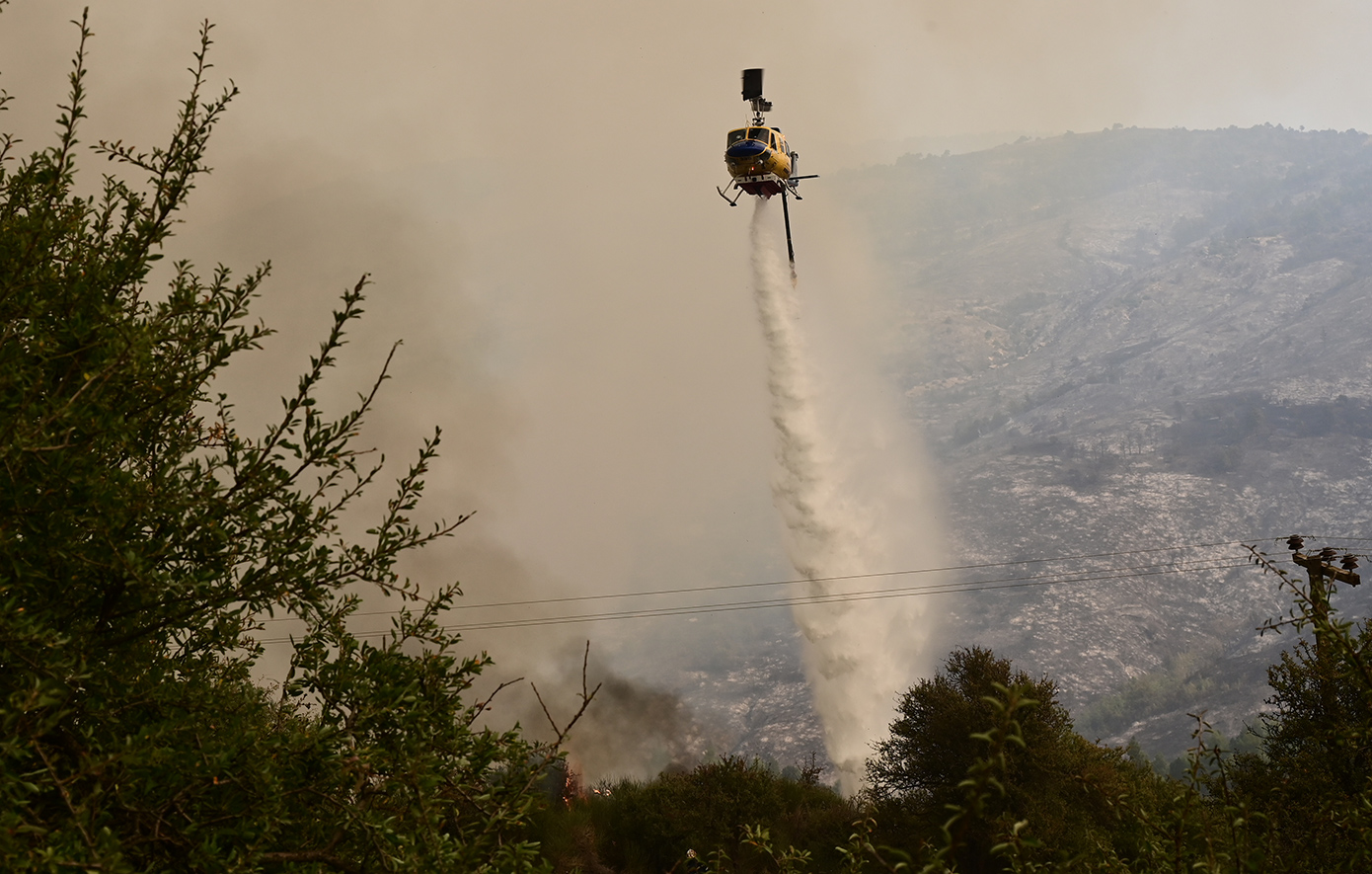 Επείγουσα Περίθαλψη για τις Φωτιές στο Ξυλόκαστρο Κορινθίας