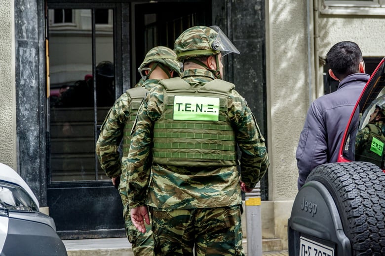 Συναγερμός στην Αθήνα λόγω απειλών για εκρηκτικούς μηχανισμούς